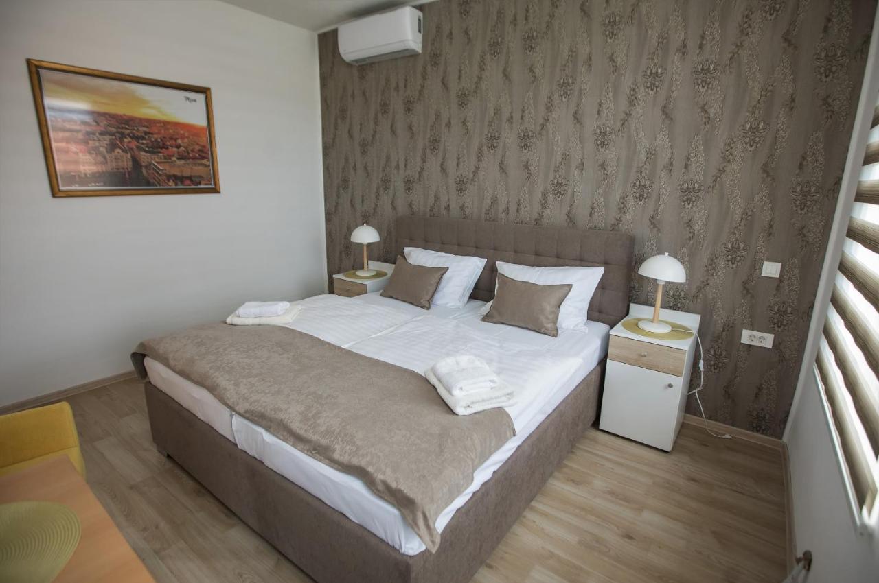 Motel Bohemia Tuzla Ngoại thất bức ảnh